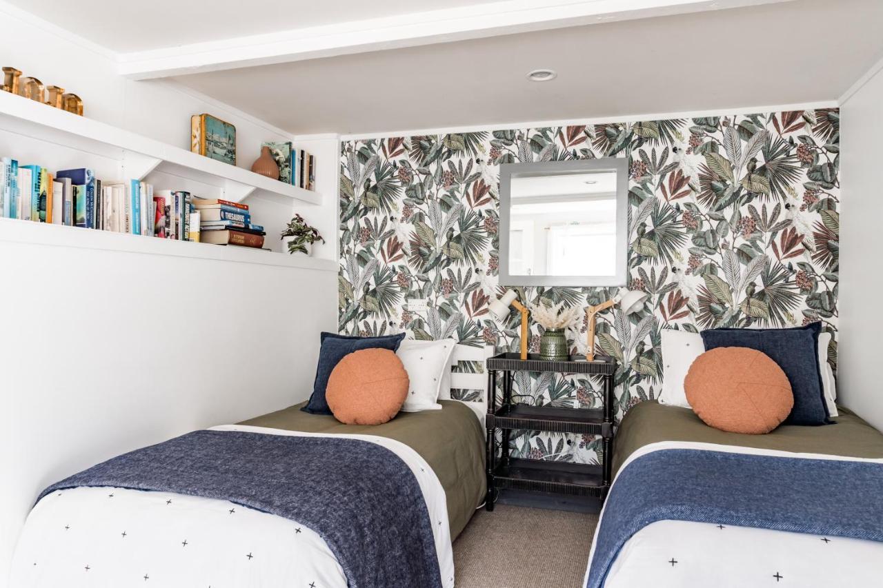Kowhai Cottage & Studio Raglan Bagian luar foto