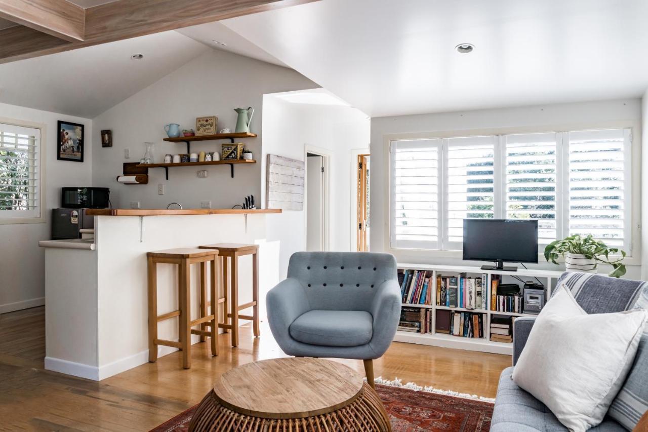 Kowhai Cottage & Studio Raglan Bagian luar foto
